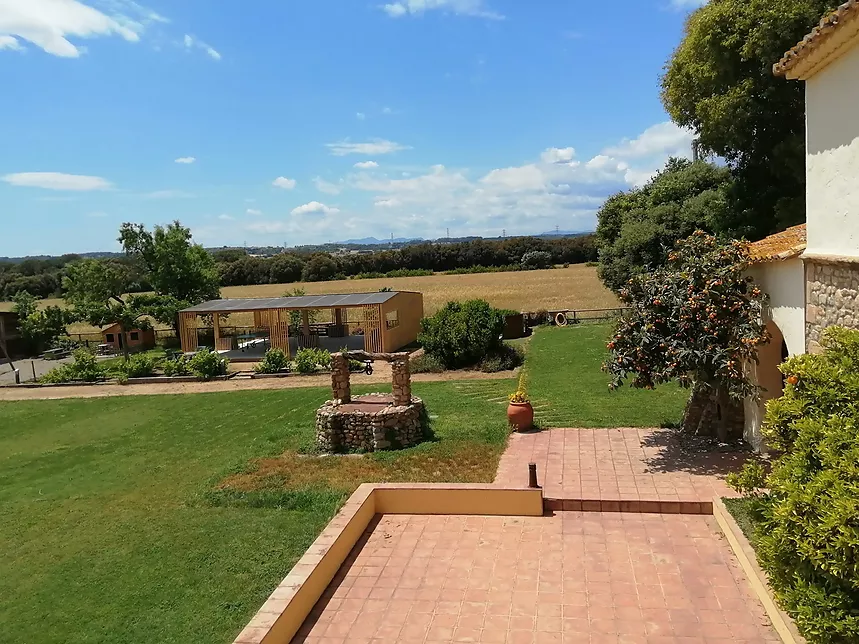  Outdoor common areas